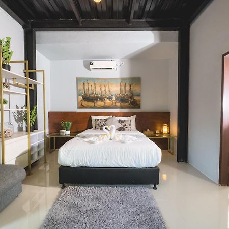 Villa Habibi Uluwatu Exteriör bild